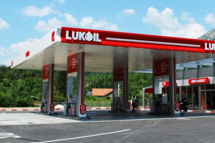 Bugarska preuzima kontrolu nad rafinerijom Lukoil zbog američkih sankcija